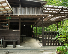 見晴らし小屋は15名様前後に対応